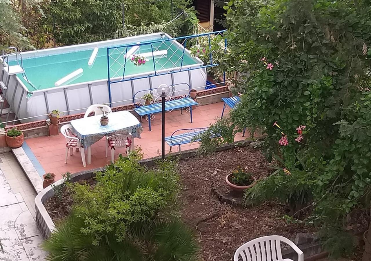 Casa Vacanze Gioia Трекастаньи Экстерьер фото