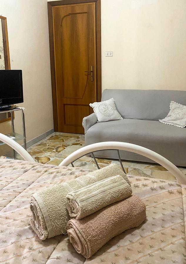 Casa Vacanze Gioia Трекастаньи Экстерьер фото