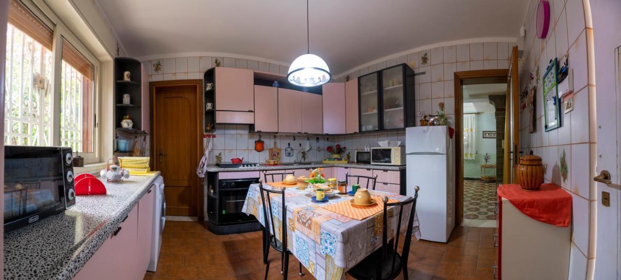 Casa Vacanze Gioia Трекастаньи Экстерьер фото